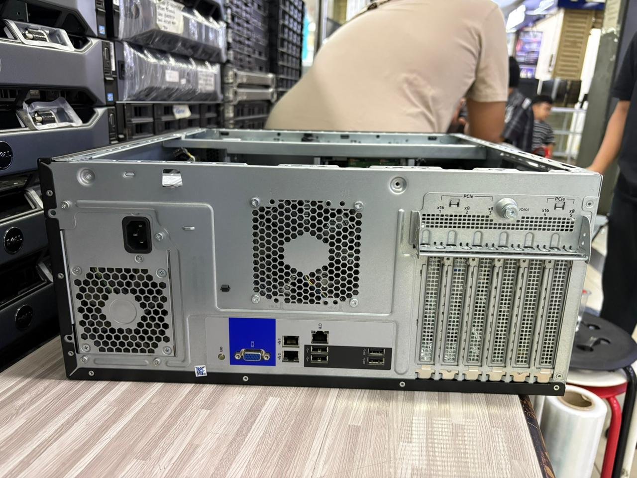 Server HPE ProLiant ML110 Gen10 Xeon Silver 4208 Smart Array S100i - Image 3