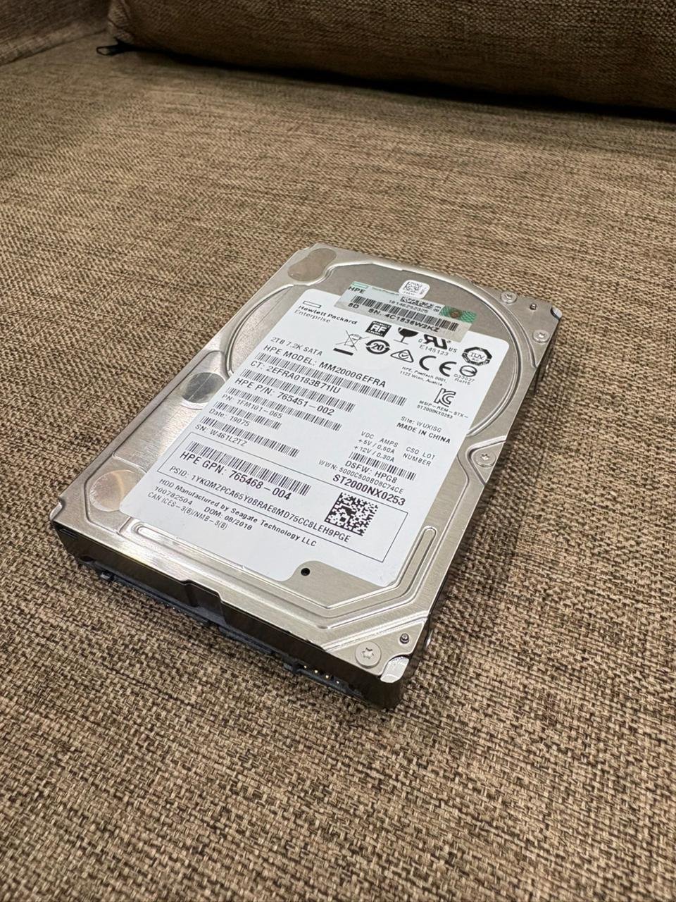 HPE HDD 2TB SATA 7.2K RPM 2,5"inch Enterprise Server - Image 2